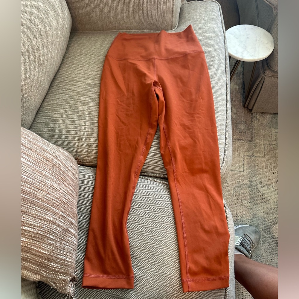 Yogalicious lux leggings ankle length burnt orange color size small NWOT